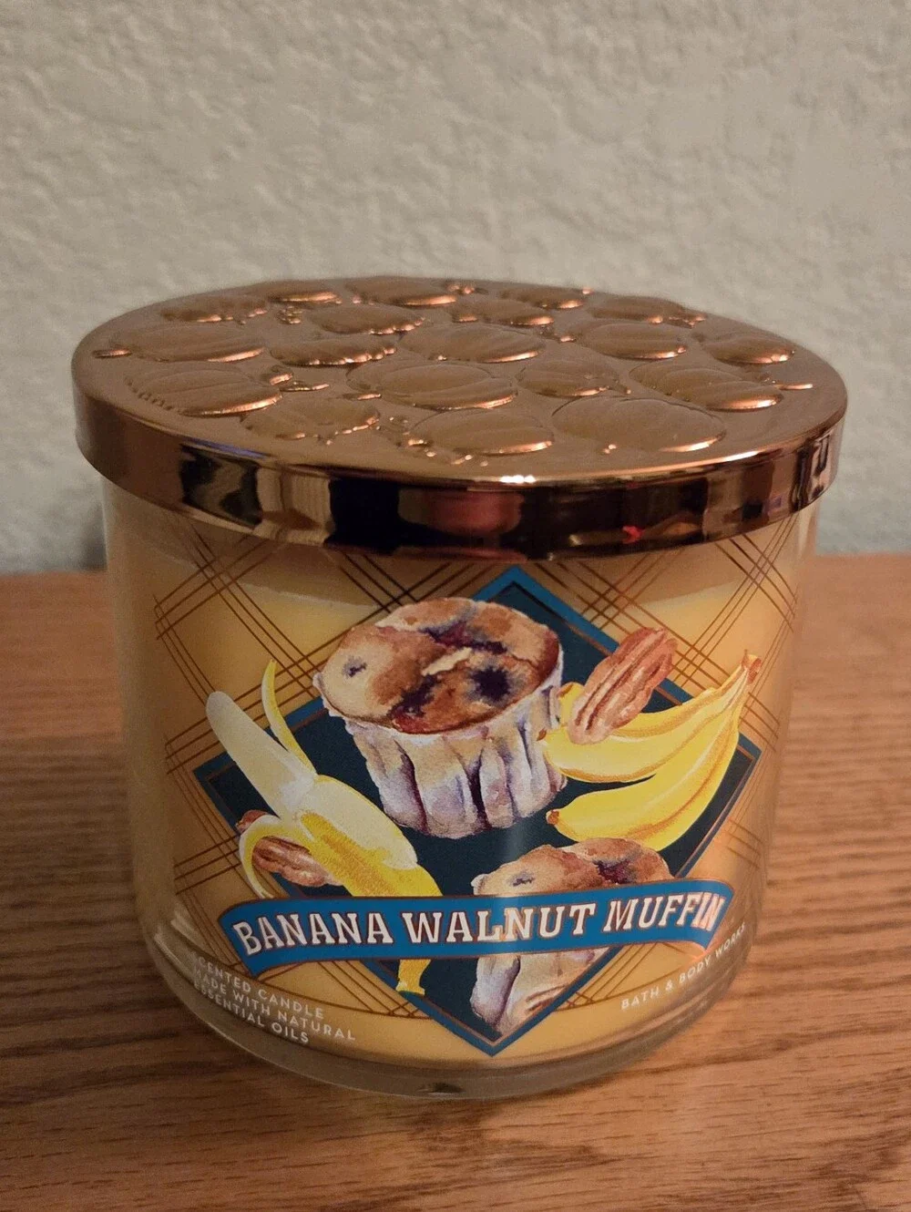 DISCONTINUED - Bath & Body Works Banana Walnut Muffin Scented Candle